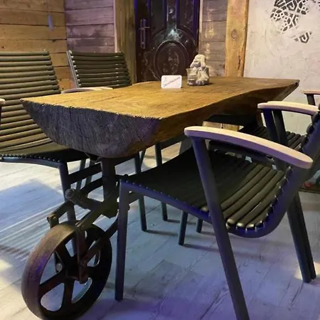 Apartament Neon Jacuzzi -Loft Styl -Rynek Centrum &Parking ,Sniadania For Free Kielce Zewnętrze zdjęcie